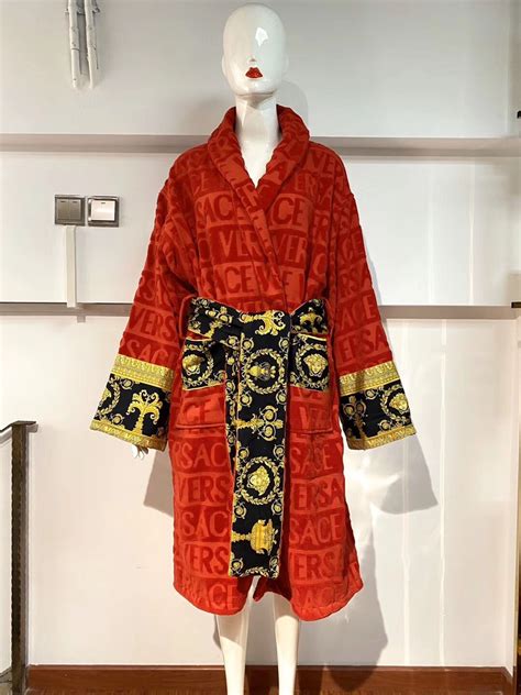 versace robe fake